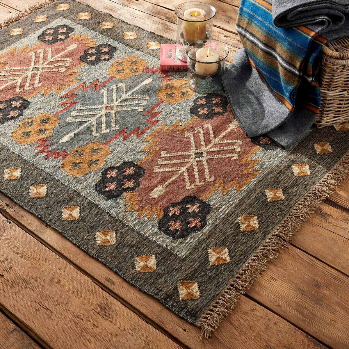 Handmade Rectangle Kilim Durable Area Carpet Jute Rug WoolBoho Farmhouse Rustic Look Mats (Copy)