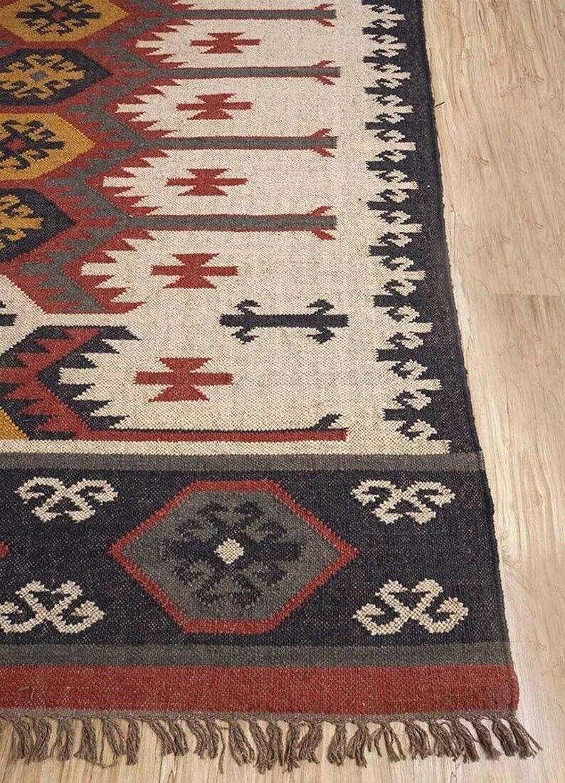 Durable Handmade Kilim Wool Boho Rustic Look Jute Rug Farmhouse Rectangle Mats Area Carpet (Beige, Brown,Black)