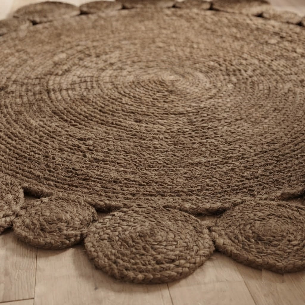 Round Shape Area Rug 100% Hand Braided Rustic Look Carpet for Home Decor Farmhouse Boho Scallop Rugs (Brown)