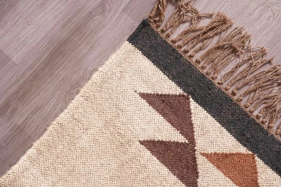 Handmade Kilim Rectangle Boho Mats Wool Durable Rustic Look Boho Area Carpet Farmhouse Jute Rug (Beige)