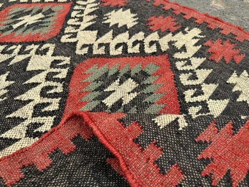 Handmade Jute Rug Kilim Durable Rustic Look Boho Mats Wool Boho Farmhouse Rectangle Area Carpet - Red & Black