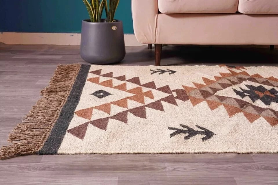 Handmade Kilim Rectangle Boho Mats Wool Durable Rustic Look Boho Area Carpet Farmhouse Jute Rug (Beige)