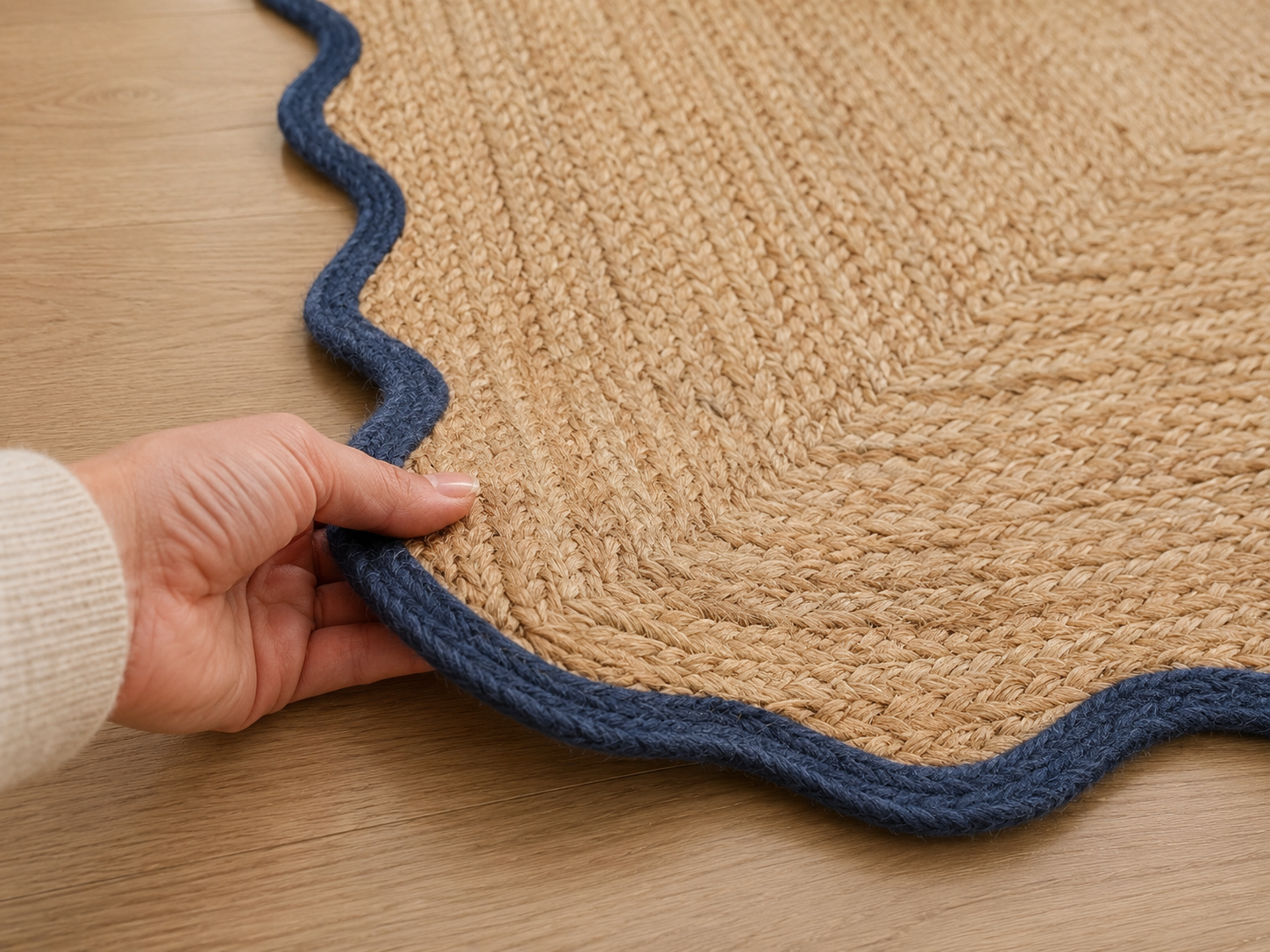 Natural Handwoven Jute Area Rug Scalloped Blue Border Farmhouse Boho Rug for Living Room, Bedroom & Entryway Rustic Indoor Floor Mat